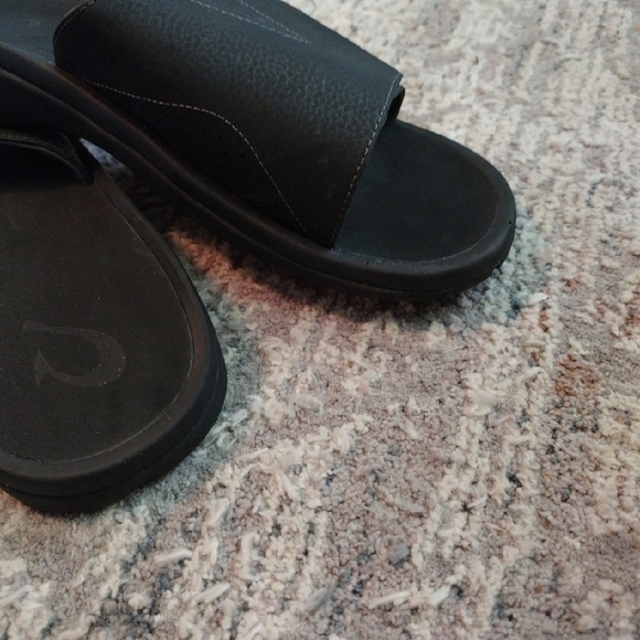 OluKai Black Slide Sandals for Men - Picture 7 of 10
